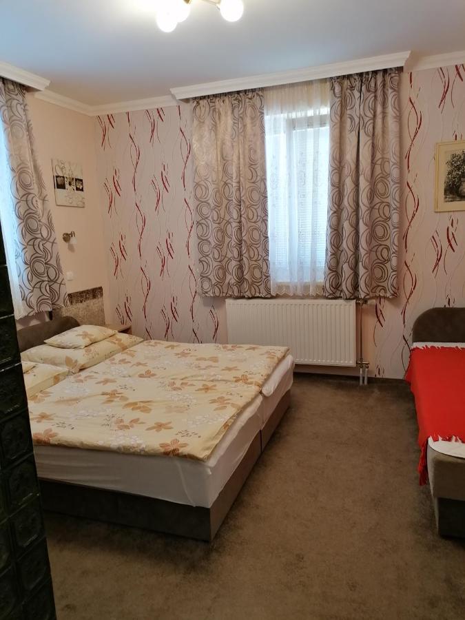 Kaktuszvirag Apartmanhaz Hajdúszoboszló Exteriör bild