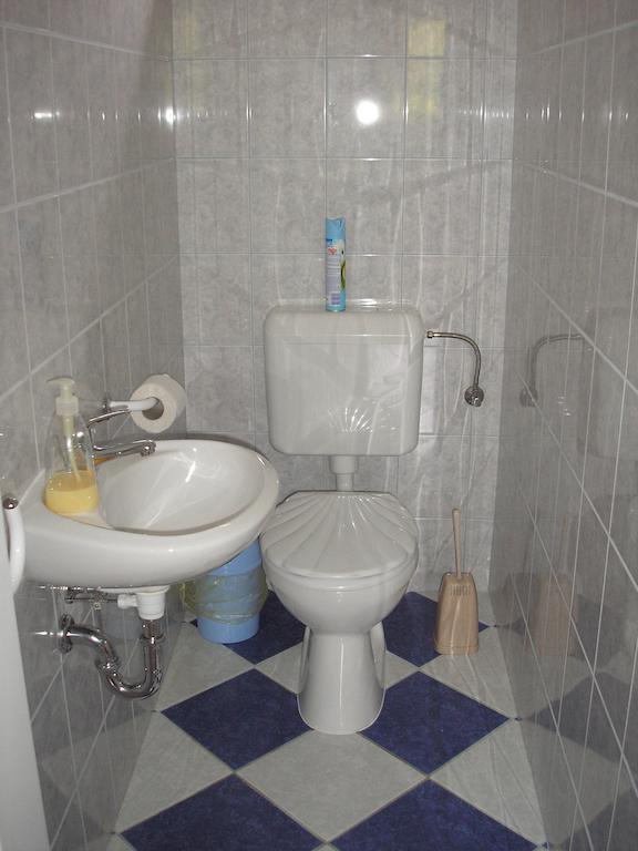Kaktuszvirag Apartmanhaz Hajdúszoboszló Rum bild